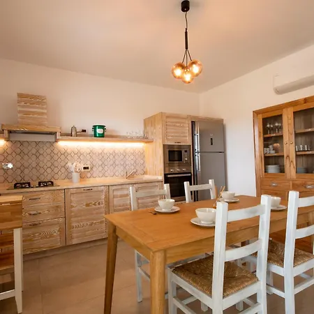 Aparthotel Enaja - Luxury Retreat