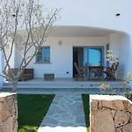 Enaja - Luxury Retreat Ξενοδοχείο με διαμερίσματα 4*