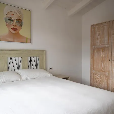 Enaja - Luxury Retreat 4* בודוני