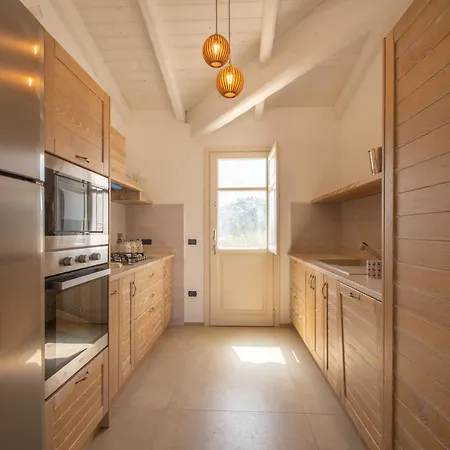 Enaja - Luxury Retreat מלון דירות 4*