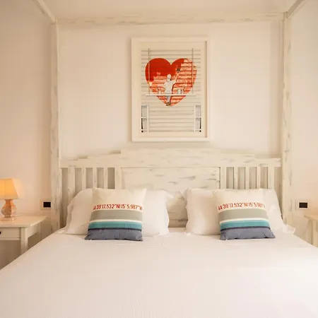 מלון דירות Enaja - Luxury Retreat 4*