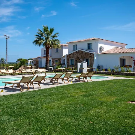 Enaja - Luxury Retreat מלון דירות 4*