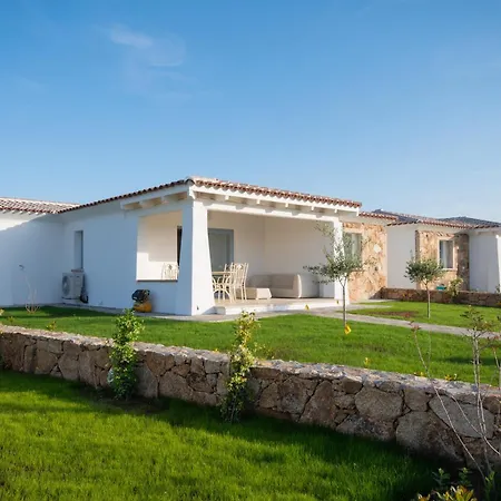 Enaja - Luxury Retreat מלון דירות 4*