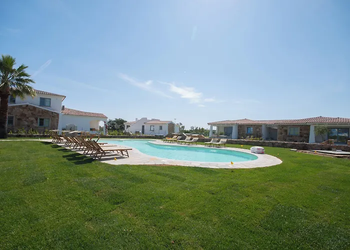 Aparthotel Enaja - Luxury Retreat